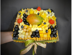 Торт-букет "Сырный с манго"