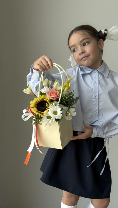 Цветочная композиция учителю / воспитателю № 803