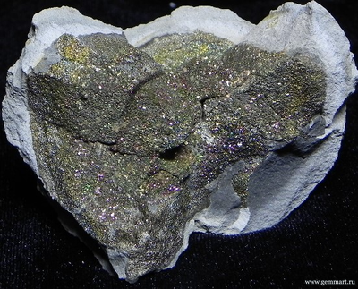 Пирит, "спектропирит", в полости конкреции. Россия. 70*50*50мм