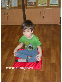 Игровая подушка (для занятий на полу) (40*40 см)