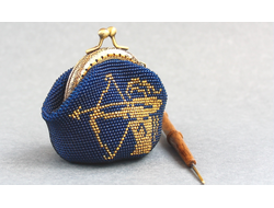Монетница "Зодиак" Набор для вязания крючком с бисером от Ирины Рудевич - СТРЕЛЕЦ (синий)