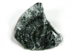 Клинохлор (серафинит), срез полированный с двух сторон, Россия, Иркутская область (21*17*12 мм, 3,3 г) №28392