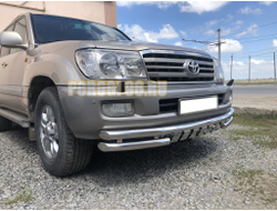 Защита переднего бампера «акула» с пластинами d60/60 для Toyota Land Cruiser 100 (1998-2006)