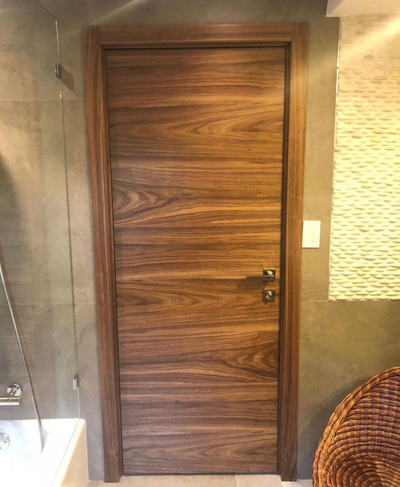 PORTE RICHI (Беларусь). ЛОГИКА, ЛШ 10, НАТУРАЛЬНЫЙ ШПОН АМЕРИКНСКОГО ОРЕХА НЕТОНИРОВАННЫЙ. ПОЛОТНО ГЛУХОЕ.