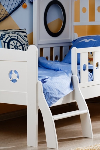 Кровать детская Кидс-2 с домиком из массива сосны 80 х 160/180 см