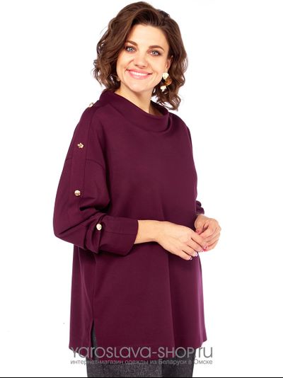 Женский  комплект: бордовый джемпер и темно-серые брюки