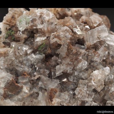 Конихальцит и кальцит. Цумеб. Намибия. 54*35*23мм.