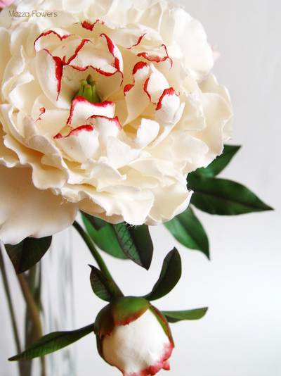 Букет пионов из полимерной глины "Лучистый" .