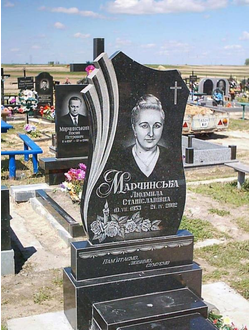 Женский памятник дорогой бабушке Цветок