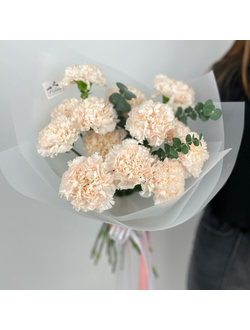 Букет из 15 кремовых диантусов