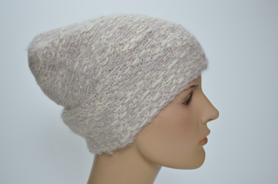 Розовая шапка бини из альпака и мохера