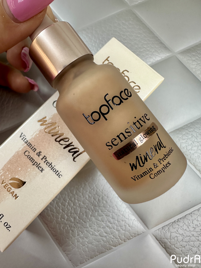 Topface Основа под макияж сияющая Mineral Natural Glowing РТ571, тон 001