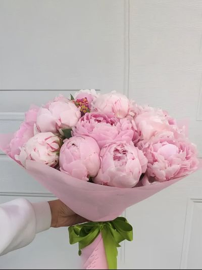 13 пионов в фетре