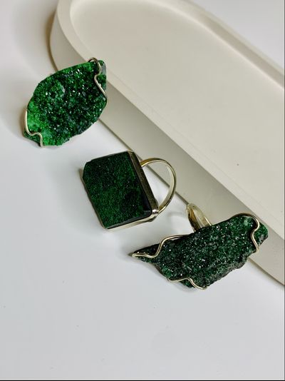 Кольцо с уваровитом, разные формы