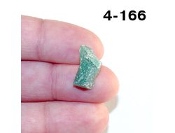 Авантюрин натуральный (необработанный) зеленый №4-166: 1,1г - 16*9*8мм