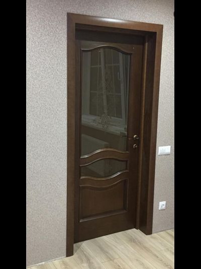 ЛАЙНДОР (УЛЬЯНОВСК)/ МОДЕЛЬ АМЕЛИЯ/ ПОЛОТНО ОСТЕКЛЕННОЕ/ НАТУРАЛЬНЫЙ ШПОН ДУБА/ ТОН 45 (ДУБ РУСТИКАЛЬНЫЙ)