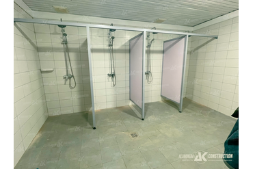 Душевые перегородки антивандальные для предприятий