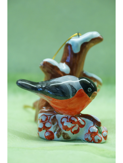 Снегирь на ветке