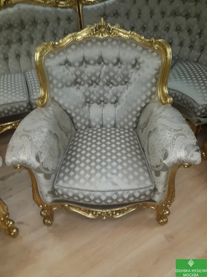 Обтяжка двух итальянских кресел
