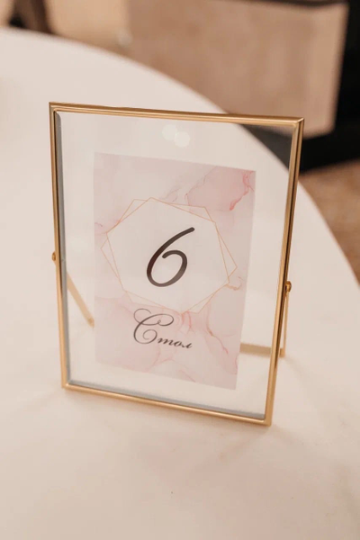 Номер на стол "Стекло в золотой рамке"