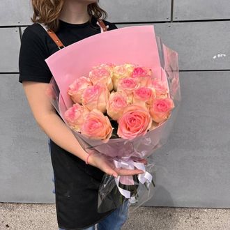 Букет из 15 розовых роз Эквадор