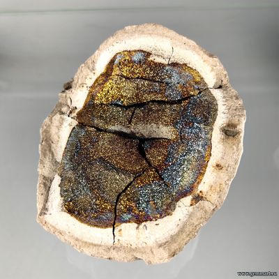 Пирит, (&quot;спектропирит&quot;), в полости конкреции. Россия. 105*95*75мм