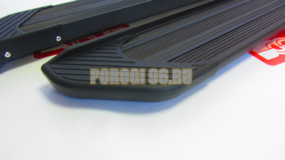 Пороги подножки "Luxe Black" 1700 мм для Mitsubishi OUTLANDER II 2005-2013