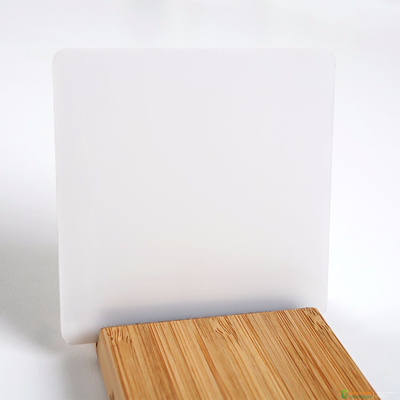 Монолитный поликарбонат Лист П/К 3050*2050 2UV, 2 мм, белый/молочный (Новаттро/Novattro)