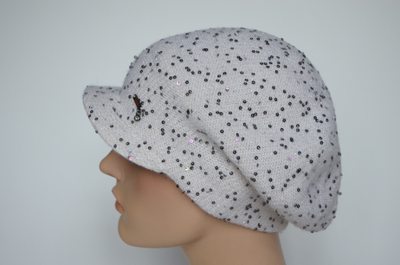 Белая вязаная кепка с пайетками Италия Vizio 6978