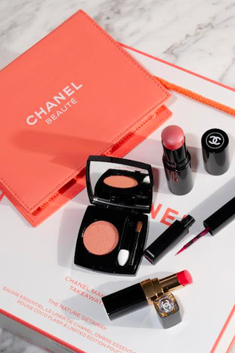Chanel OMBRE ESSENTIELLE Multi-Use Longwearing Eyeshadow - Стойкие тени для век