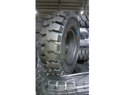 5.00-8 SOLID STAR Шина цельнолитая