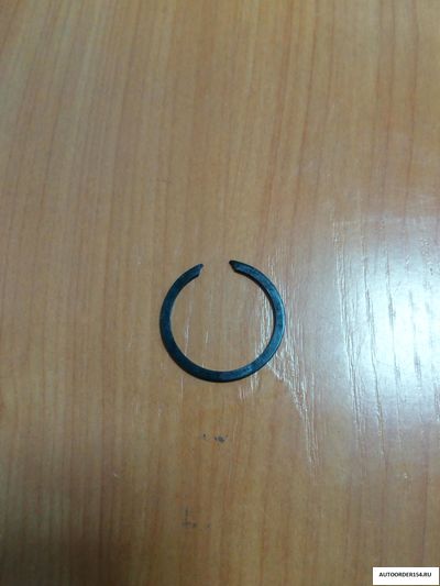 Кольцо стопорное Ф27 внутр. вторичного вала КПП Нива