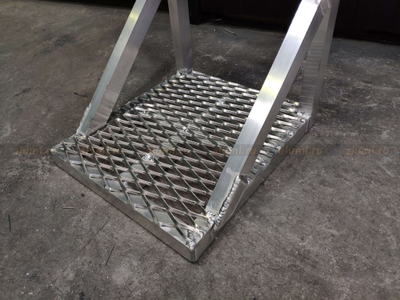 Лестница навесная усиленная с ПВЛ