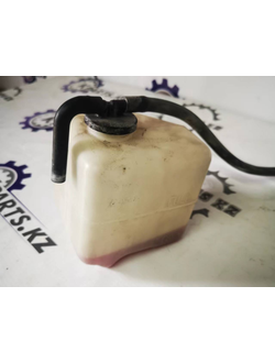 Бачок расширительный на лексус GS190 GS350 GS300