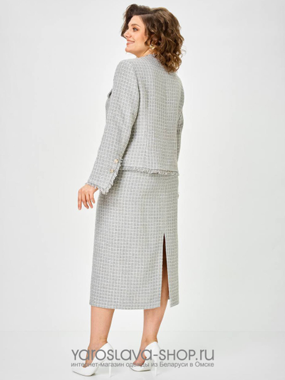 Женский 2-ух предметный комплект, состоящий из жакета и юбки в голубом цвете