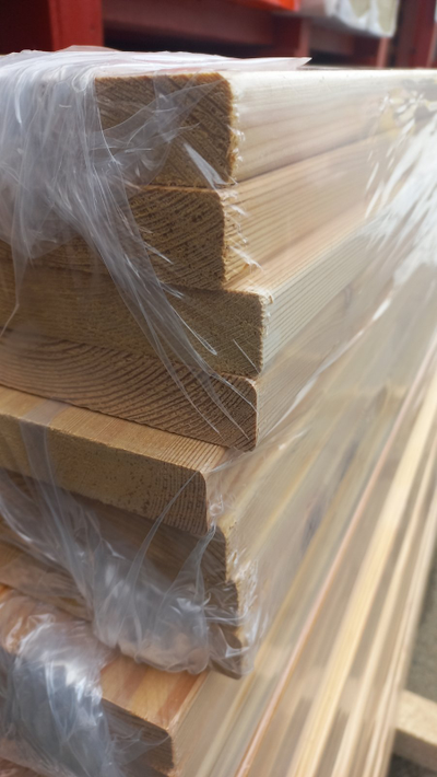 Палубная доска «ГЛАДКАЯ» ЛИСТВЕННИЦА 28мм*140мм Сорт С(3) Длина: 4м