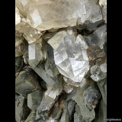 Горный хрусталь с включениями хлорита. Северная Осетия. 120*70*50мм