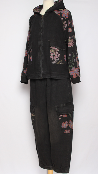 Костюм: джинсовка и джинсы "Розовые цветы"  р.44-48