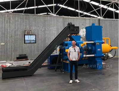 Горизонтальный пресс для брикетирования металлической стружки