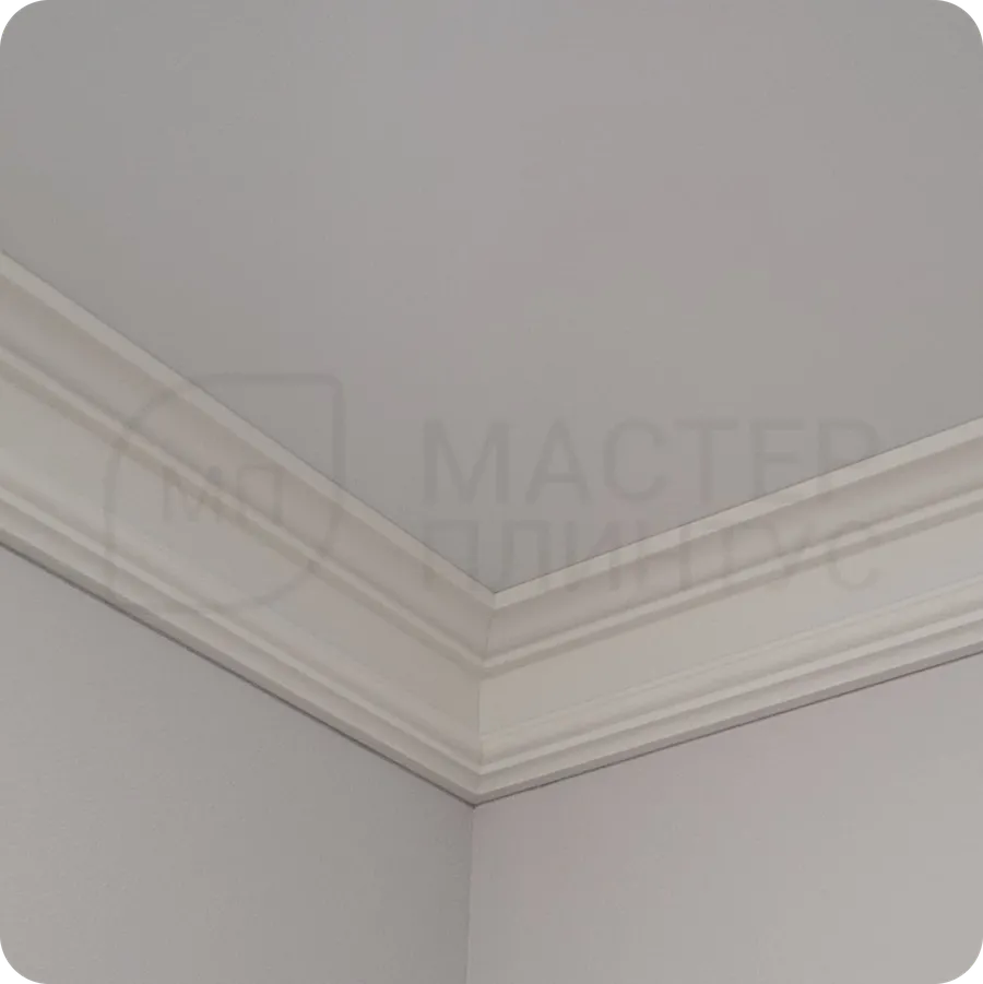 Потолочный плинтус Decor-Dizayn после монтажа — отличный способ выделить границы потолка и стен, добавив изысканности интерьеру