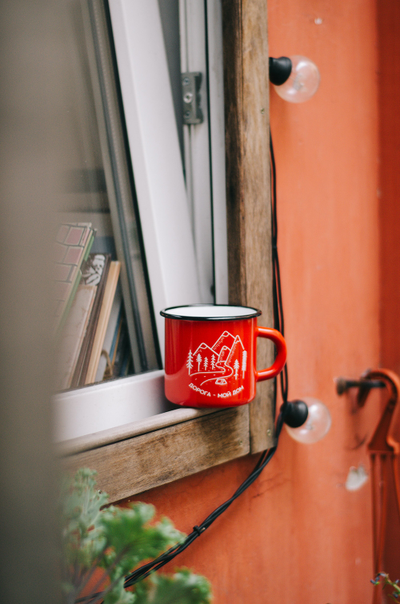 Кружка эмалированная Дорога - мой дом Красная