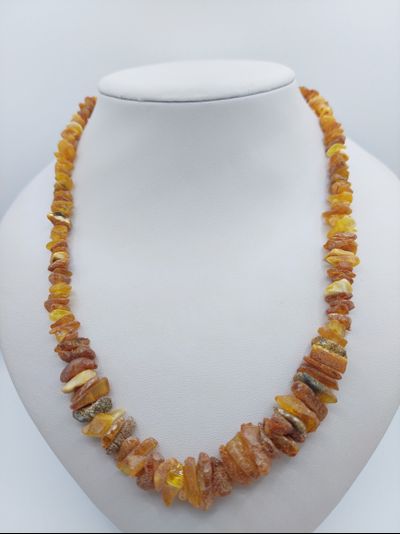 Лечебные бусы из натурального янтаря 60 см  02789