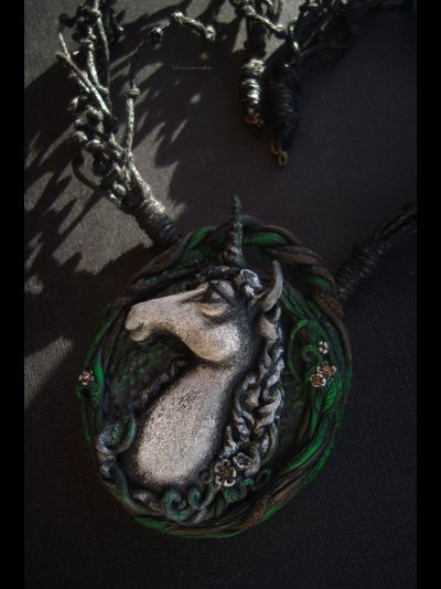 Короткое колье "Единорог. Сказки Сумеречного леса"