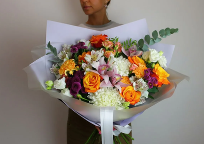БУКЕТ ЦВЕТОВ НА ВКУС ФЛОРИСТА 15000р.