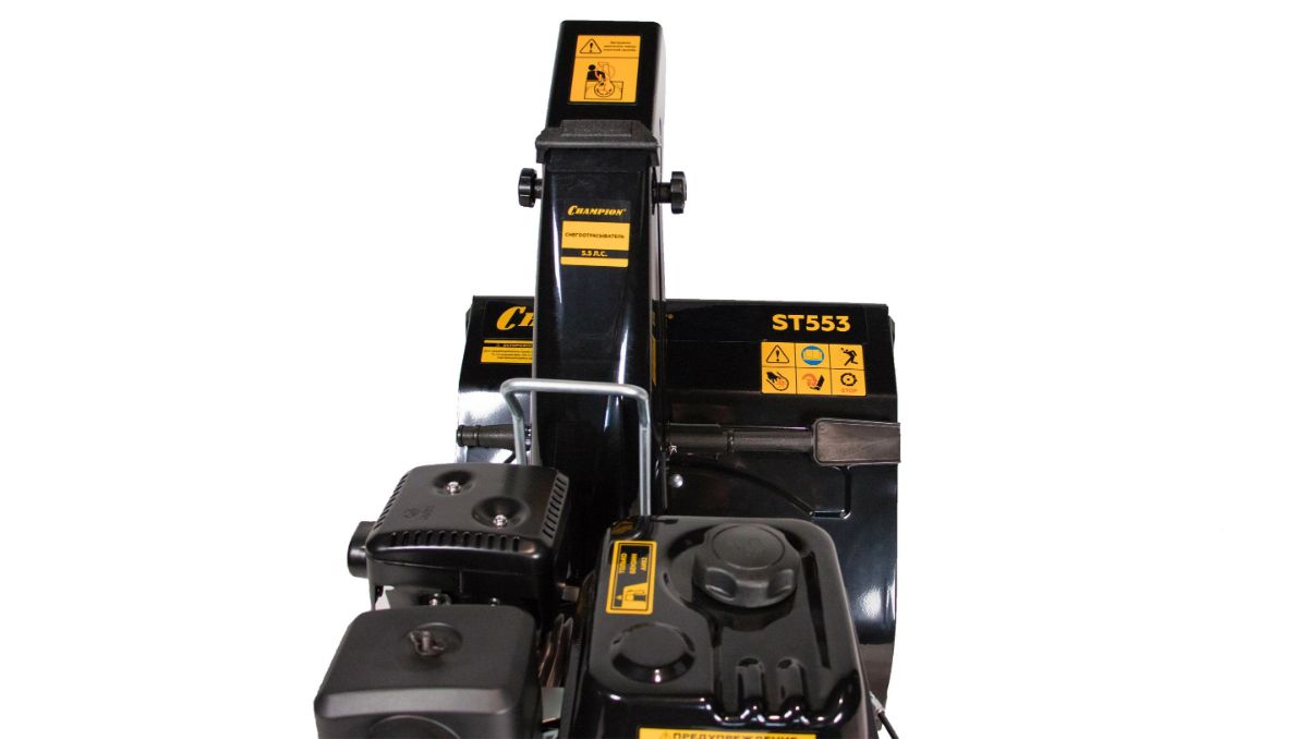 Ручное управление углом выброса снега и управление желобом