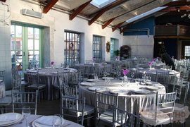 Лёгкое украшение столов на корпоративные события