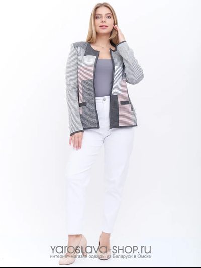 Женский вязаный жакет в сером цвете