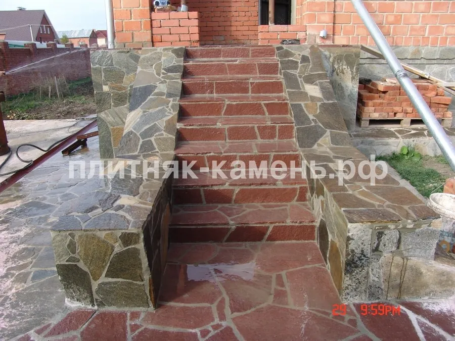 облицовка входной группы натуральным камнем