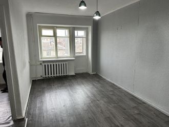 1-к б/у квартира, 30,5 кв.м., ул. Свердлова, д.64, 3/4 этаж.