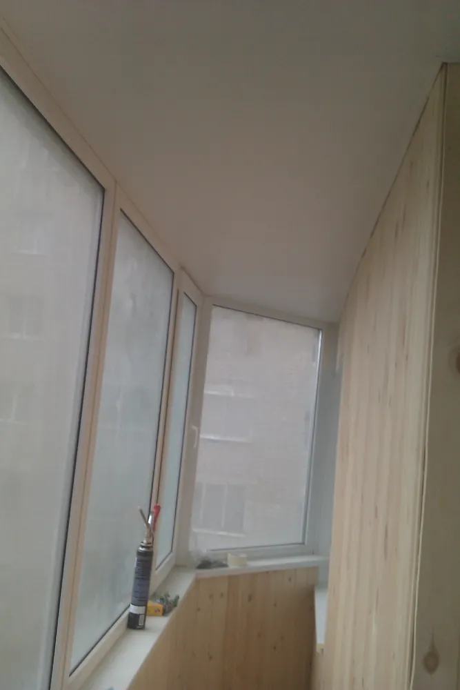 Утепление и обшив деревянной вагонкой балкона в Ижевске, по ул ,Ворошилова